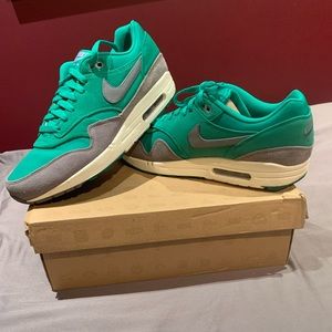 NIKE AIR MAX 1 PRM Sneakers